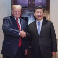 Trump dice que Xi lo ha invitado a visitar China tras charla telefónica "muy positiva"