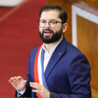 Boric pide prohibir las importaciones de las colonias y llama genocida al Gobierno israelí