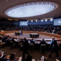EEUU insiste en que la OTAN suba un 5 % la inversión militar