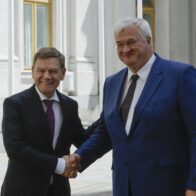 El ministro alemán de Exteriores insta en visita a Kiev a seguir presionando a Rusia