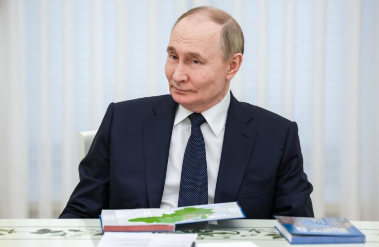 Putin tacha de "agresión injustificada" el ataque contra Irán