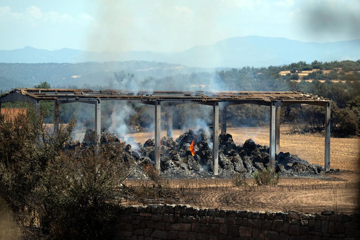 Dos muertos en un incendio de sexta generación con una velocidad de propagación rara vez vista en Europa
