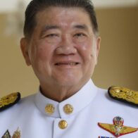 Tailandia nombra primer ministro interino al extitular de Defensa en plena crisis política