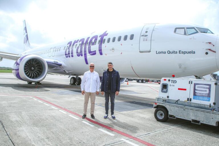 Arajet recibe su aeronave número 11 “Loma Quita Espuela”