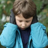 ¿Por qué más niños que niñas tienen autismo y TDAH?