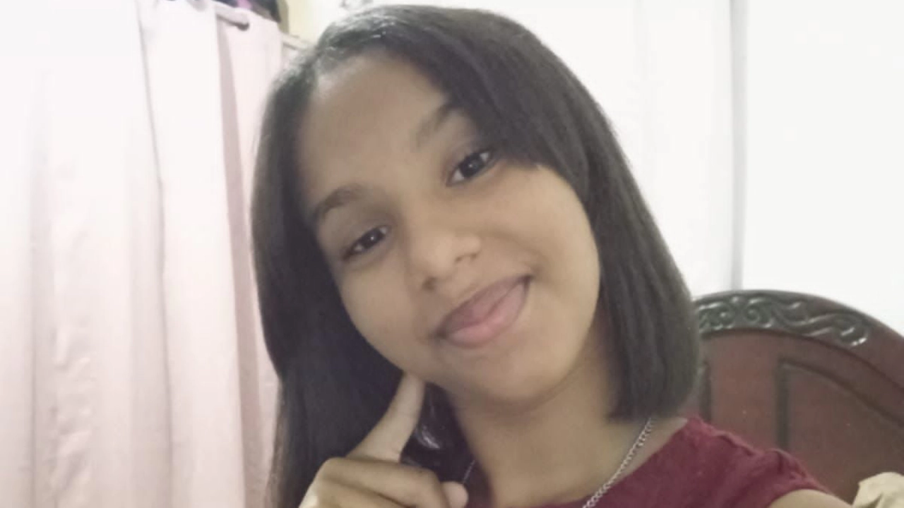 Familiares buscan a adolescente desaparecida en Santo Domingo Este