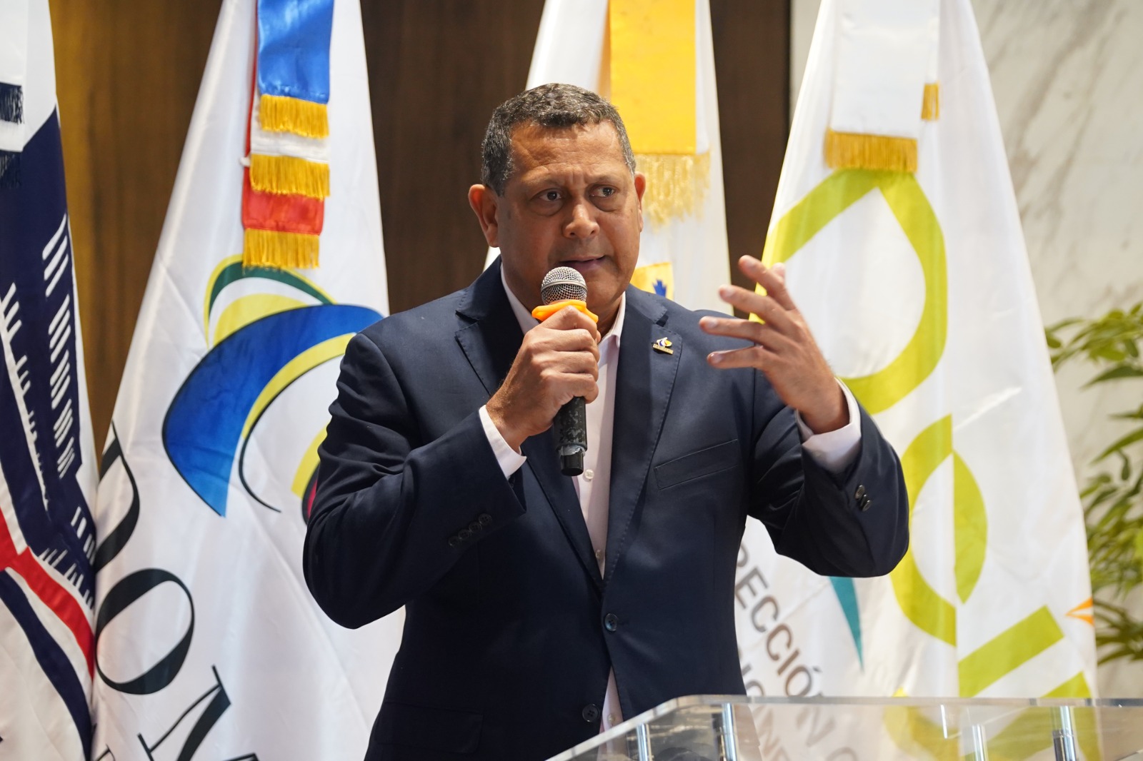 Presidente de Fedomu aclara: solo los ayuntamientos pueden otorgar permisos de uso de suelo