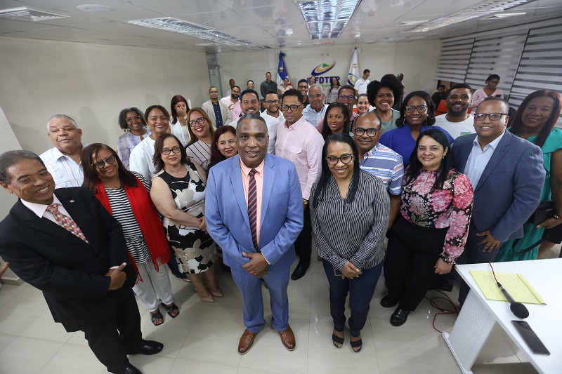 Se constituye la Sociedad Dominicana de Ingenieros Químicos