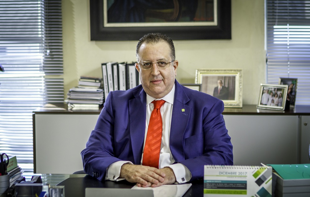 Magín J. Díaz nuevo Ministro de Hacienda.