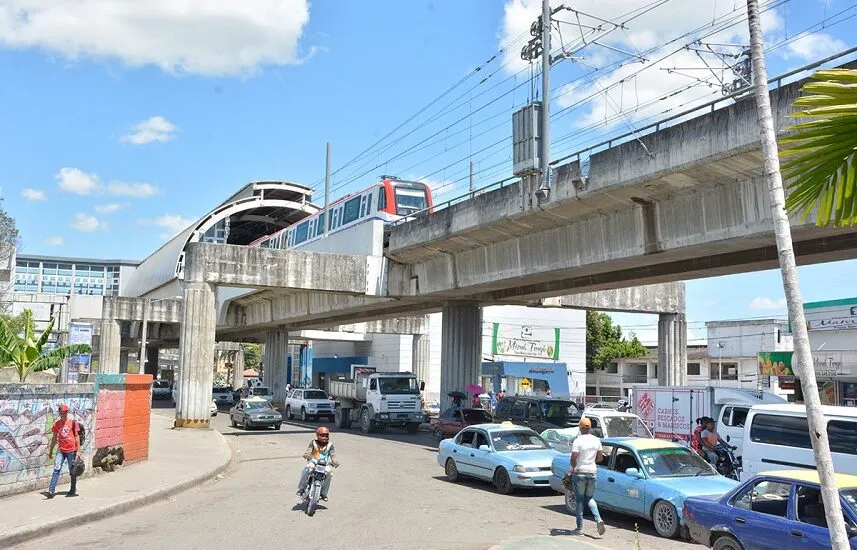Metro en Villa Mella.