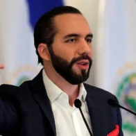 Bukele dice que la disciplina en las escuelas de El Salvador es para “evitar” pandillas