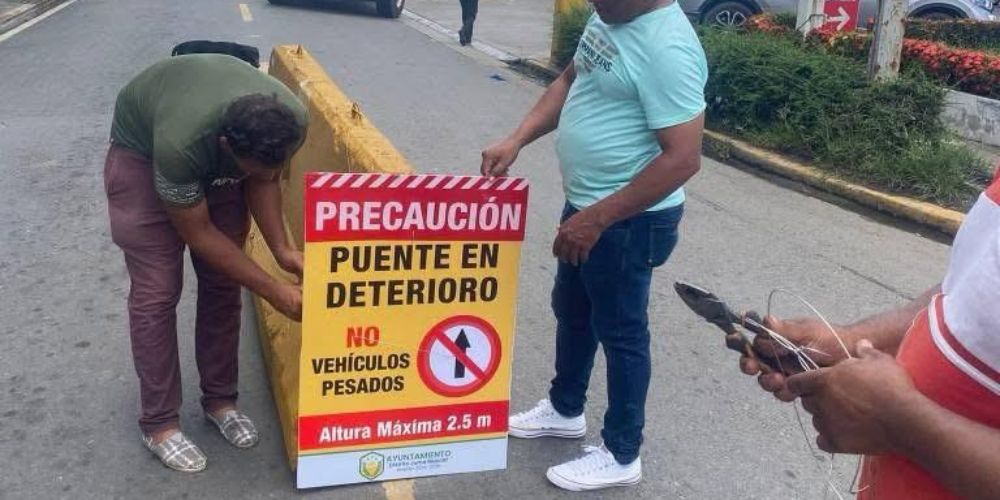 Director distrital de Juma Bejucal recibe muro de contención para desvío de tránsito