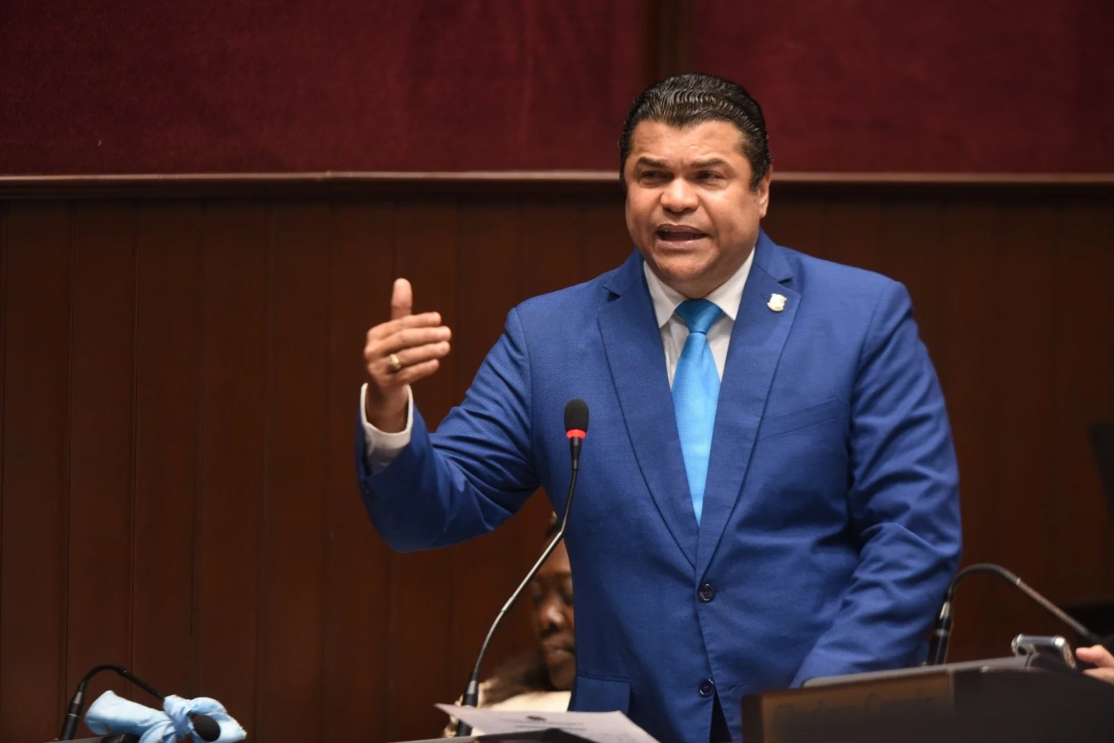 Tobías Crespo asegura que giro a la izquierda es ilegal y no fue aprobado por la Sala Capitular