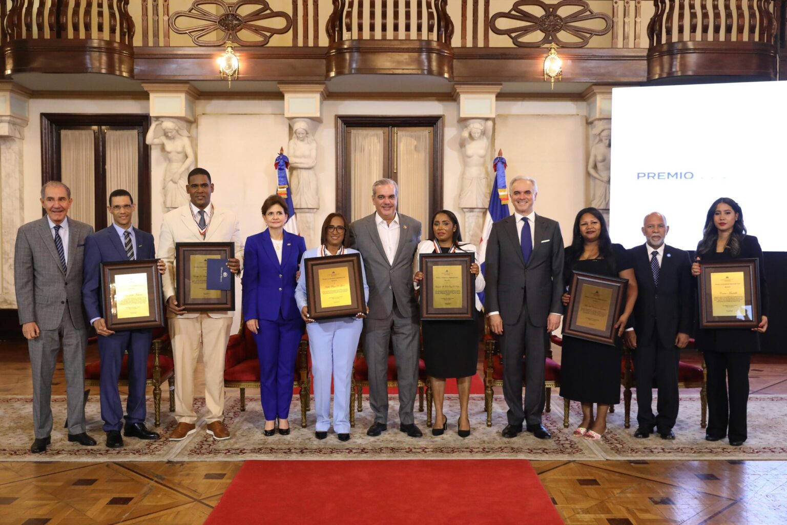 Gobierno reconoce a docentes universitarios con el Premio a la Excelencia Docente 2025