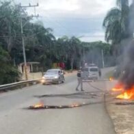 Queman neumáticos en Sabana Grande de Boyá en señal de protesta