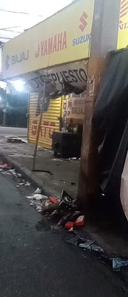 Residentes en Las Palmas de Herrera denuncian contaminación por talleres mecánicos