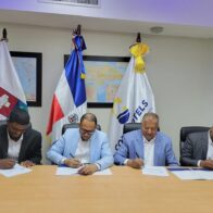 Ayuntamiento de San Cristóbal y CORPHOTELS firman acuerdo