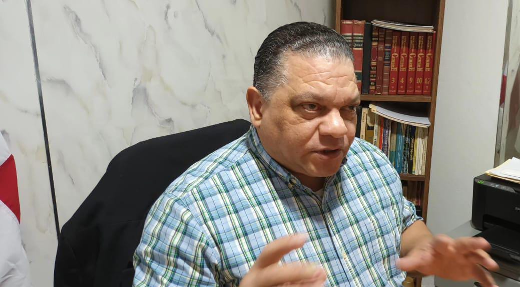 Mario Díaz califica como un "circo mediático" campaña contra director del INTRANT