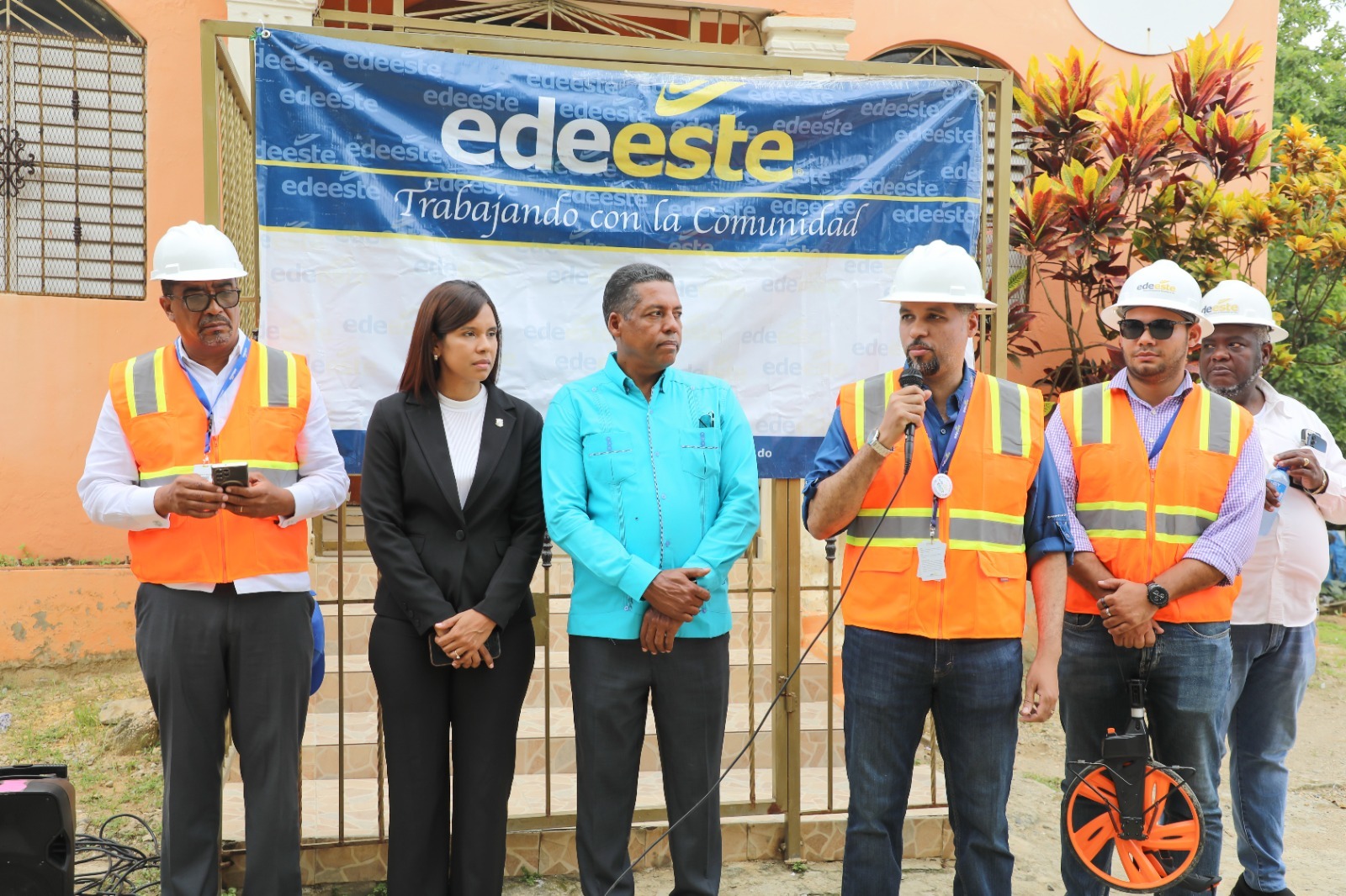 Edeeste inicia trabajos para la rehabilitación de Redes en el sector Licey de Villa Mella