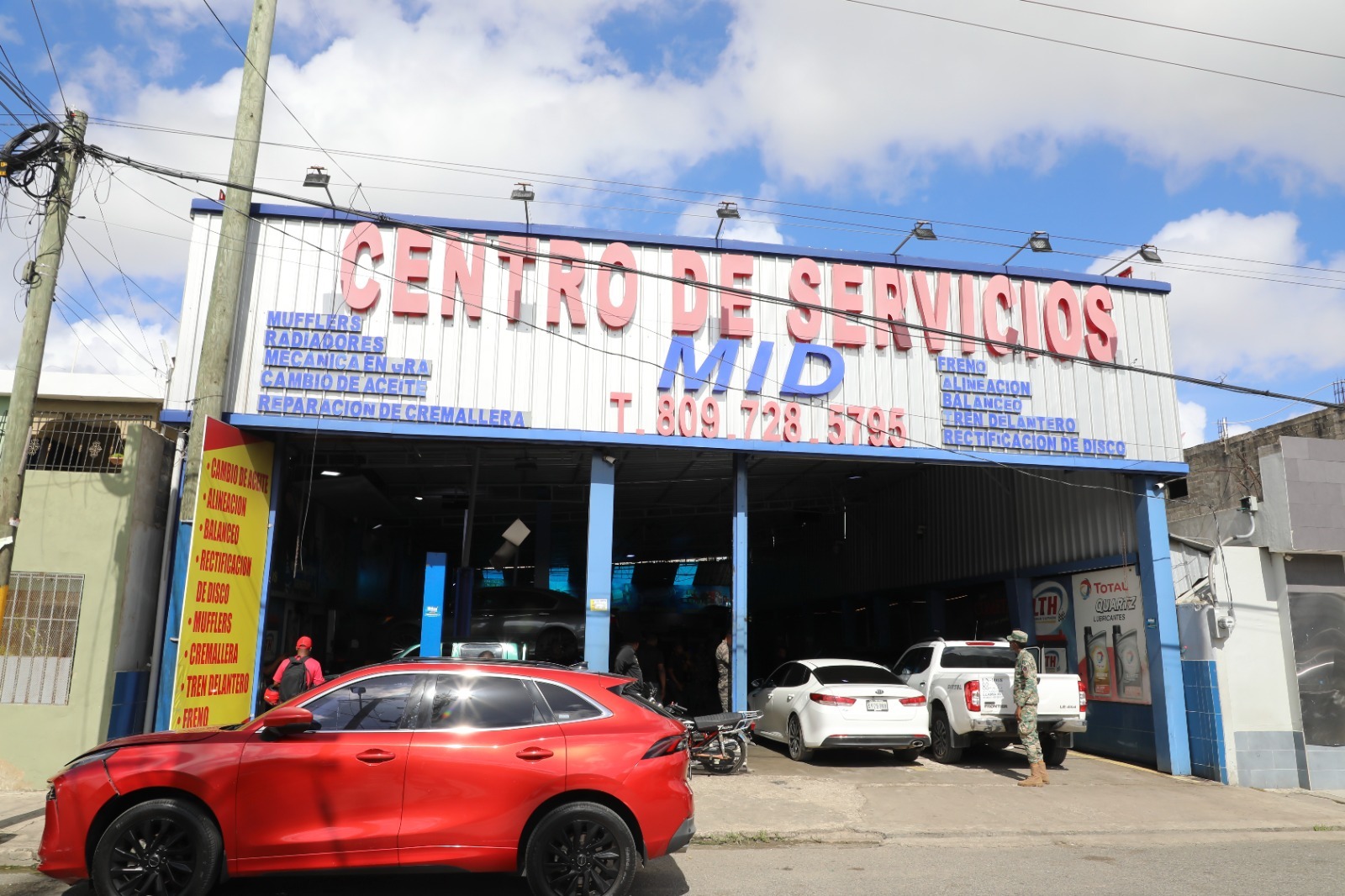 Pgase y Edeeste desmantelan conexión ilegal de empresa en Santo Domingo Este