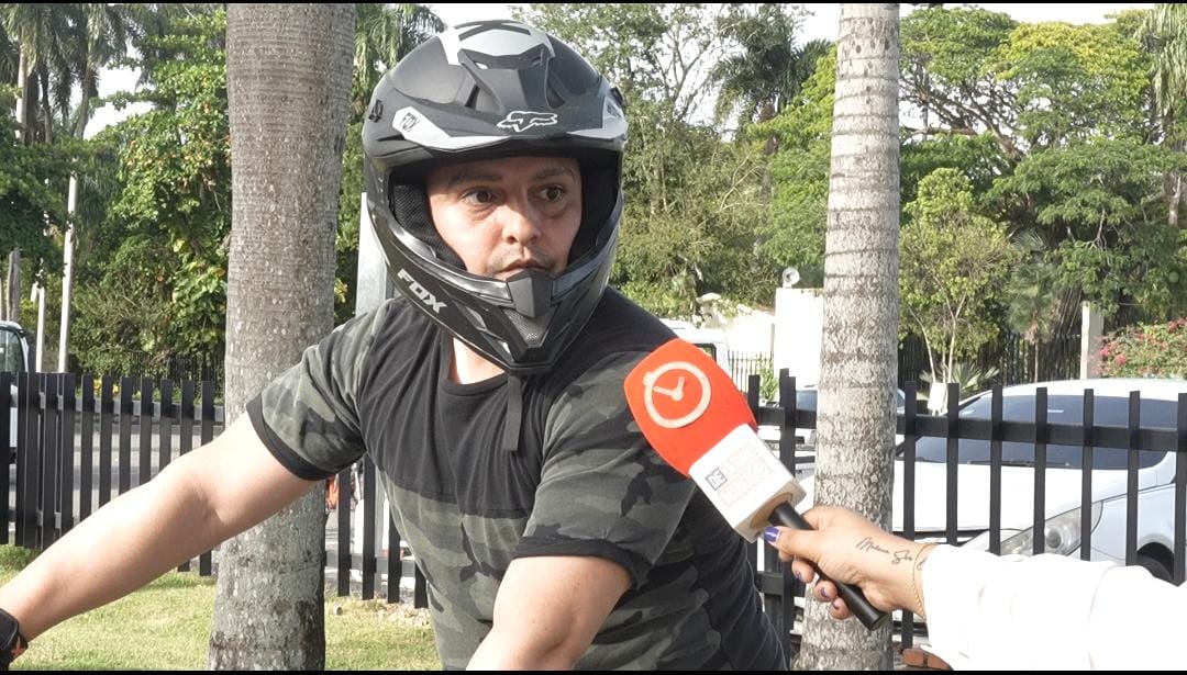 Ciudadanos a favor y en contra de la intervención en el Jardín Botánico