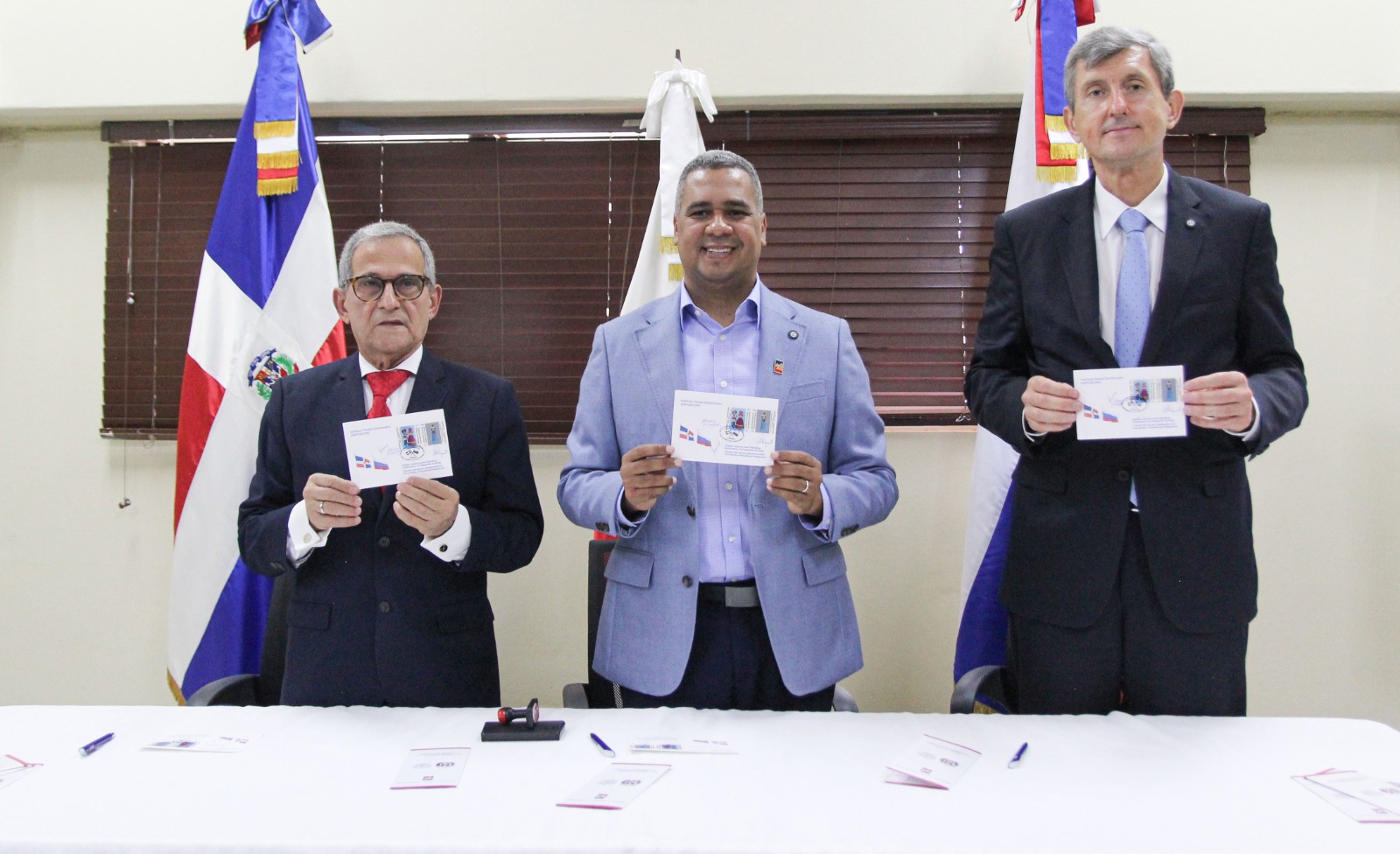INPOSDOM y Embajada de Rusia emiten sello postal