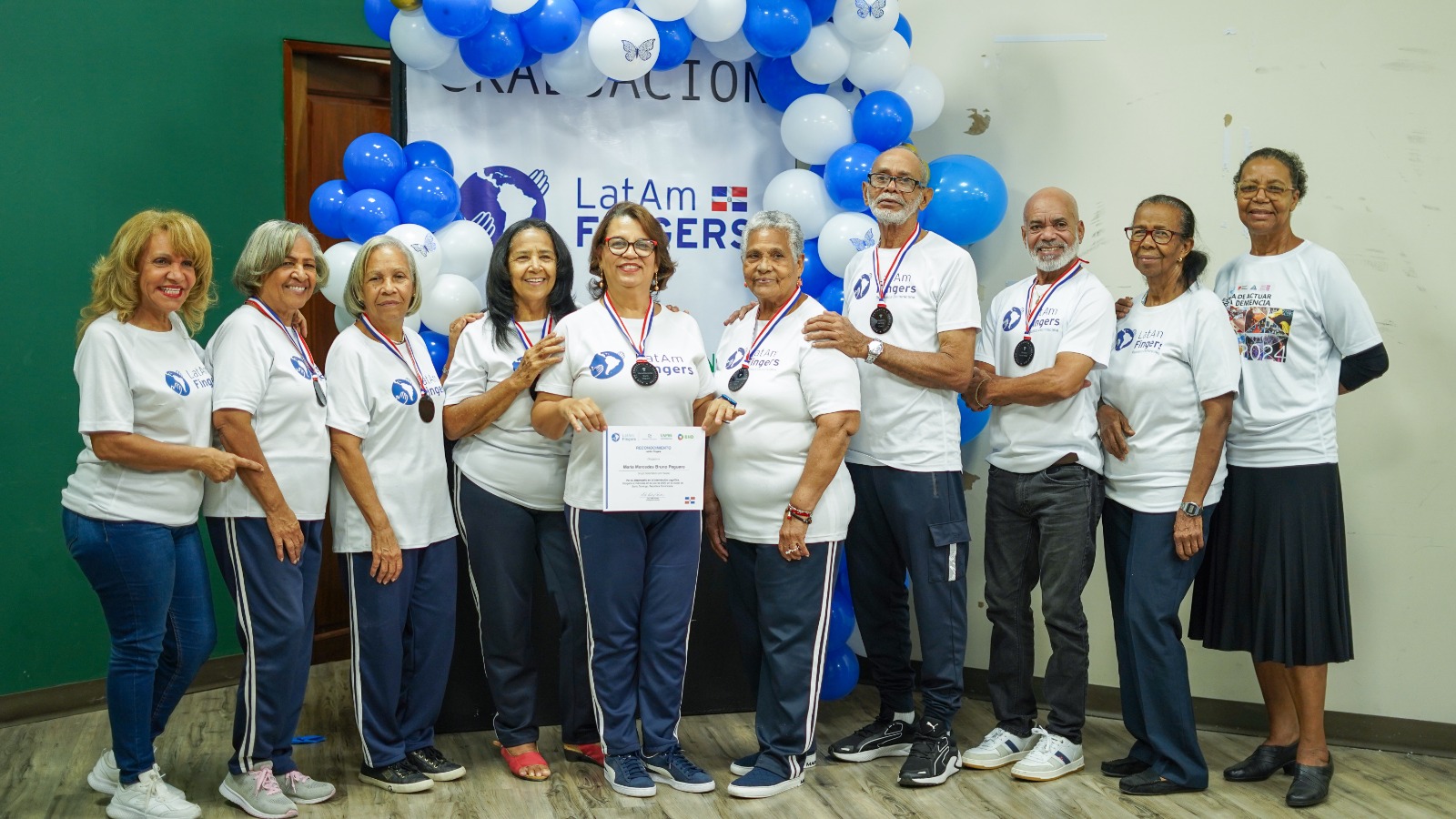 Realizan graduación del Proyecto Latam Fingers de la Universidad Nacional Pedro Henríquez Ureña