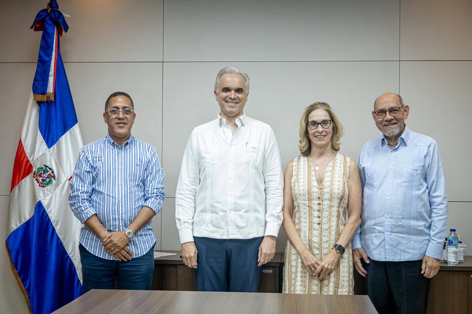 Onesvie y UNESCO exploran implementación de la segunda fase del programa BERLAC en RD