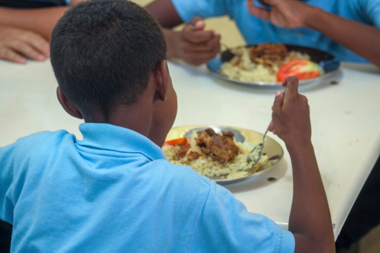 Inabie reafirma compromiso para lograr el hambre cero en RD tras reducción a 3.6%