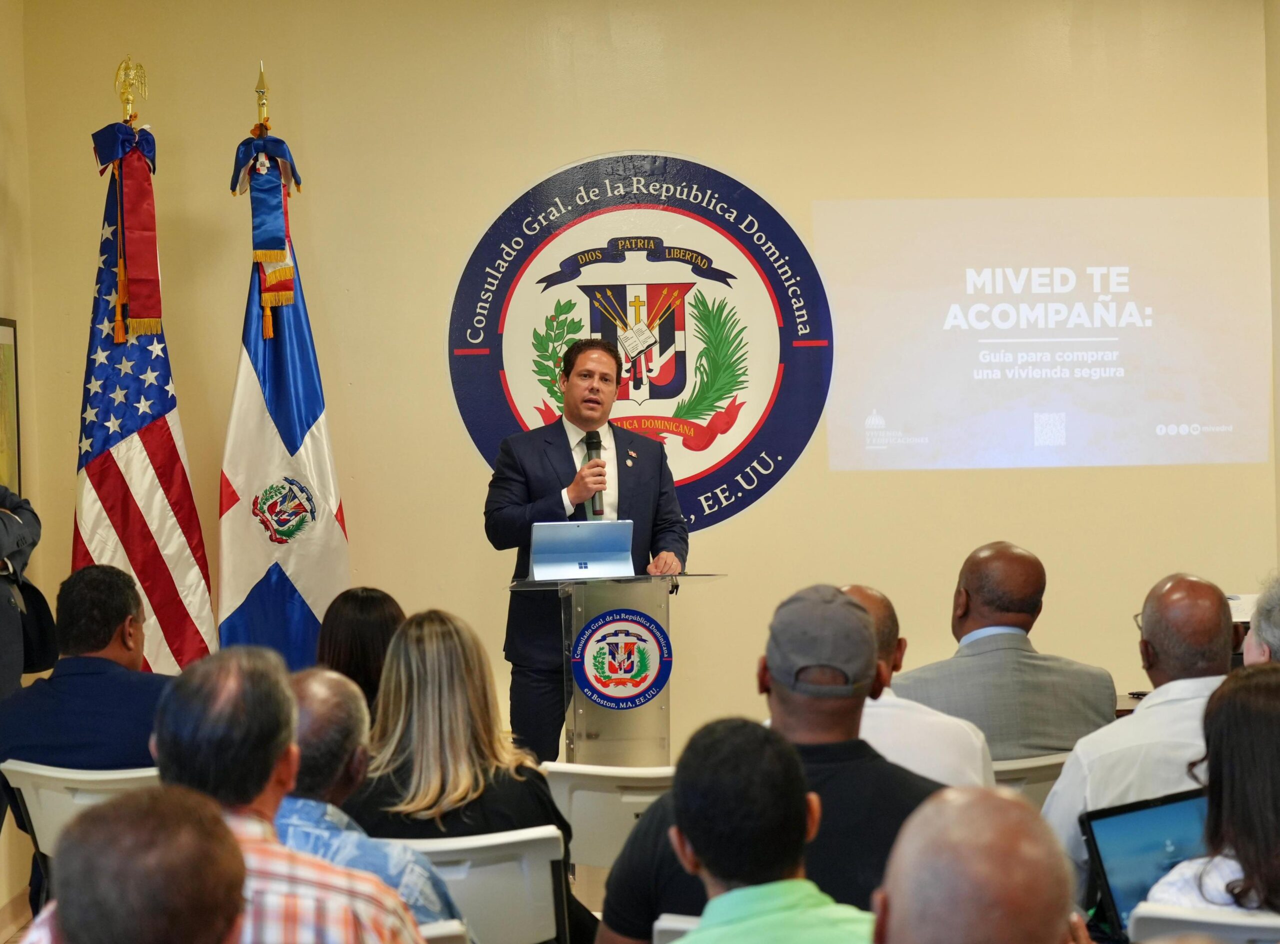 Ministro Bonilla presenta en EEUU la “Guía para Adquirir una Vivienda de Manera Segura en República Dominicana”