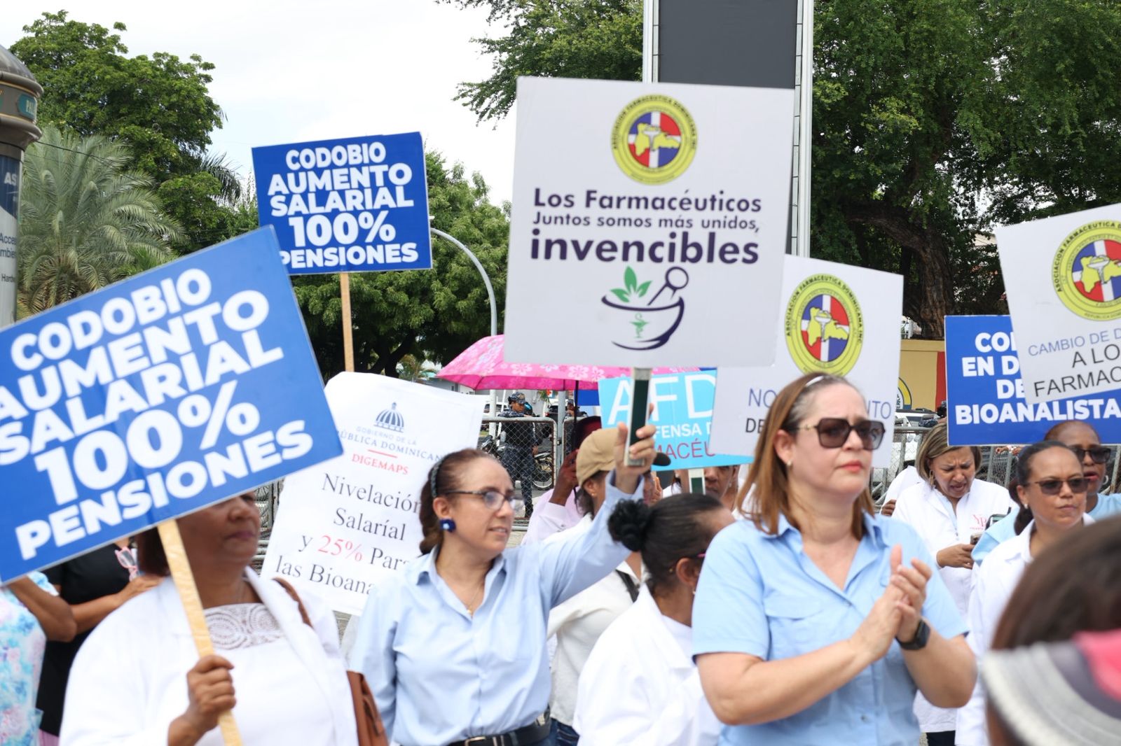 Bioanalistas exigen a Abinader cumplir aumento salarial pactado en 2024
