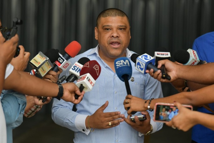 Diputado del PRD califica como "palo acechao a la población" aprobación de préstamo