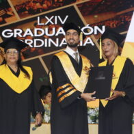 UNIREMHOS gradúa 498 nuevos profesionales: 88% son mujeres