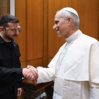 León XIV ofrece el Vaticano para negociar la paz y Zelenski pide una cumbre internacional