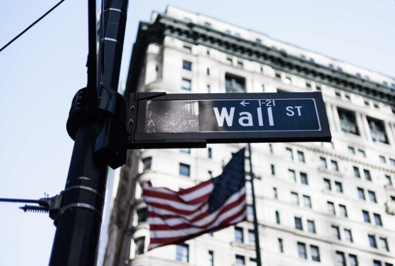 Wall Street abre mixto después de que se aprobara el plan fiscal de Trump en el Senado