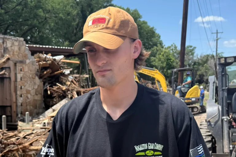 "Vi un muro gigante de agua": testimonio de un superviviente de las inundaciones en Texas