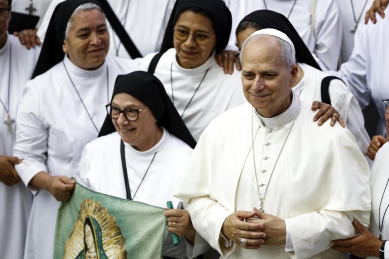 El papa: "No debemos resignarnos a que prevalezca la lógica del conflicto y las armas"