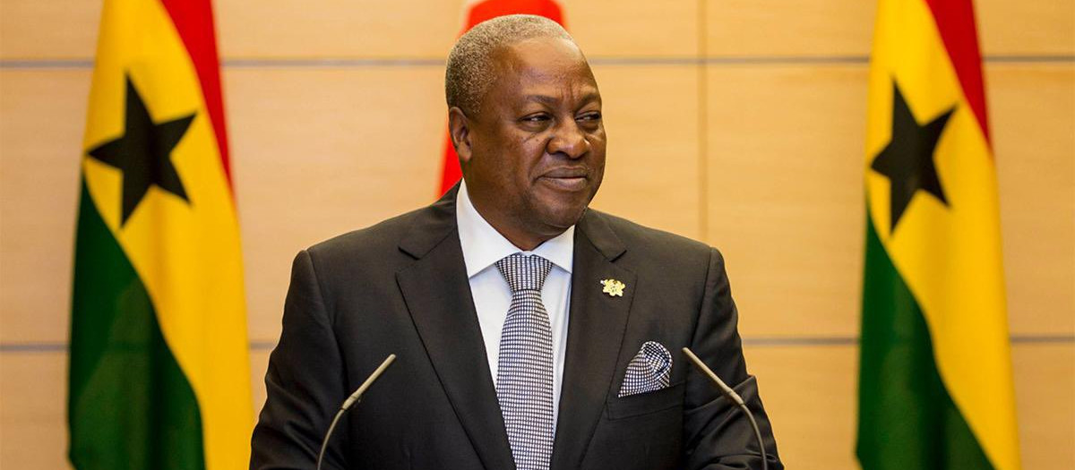 Presidente de Ghana anuncia una investigación por el accidente aéreo que dejó ocho muertos