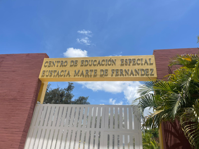 Santiago cuenta con un solo centro de educación especial para niños con discapacidades severas