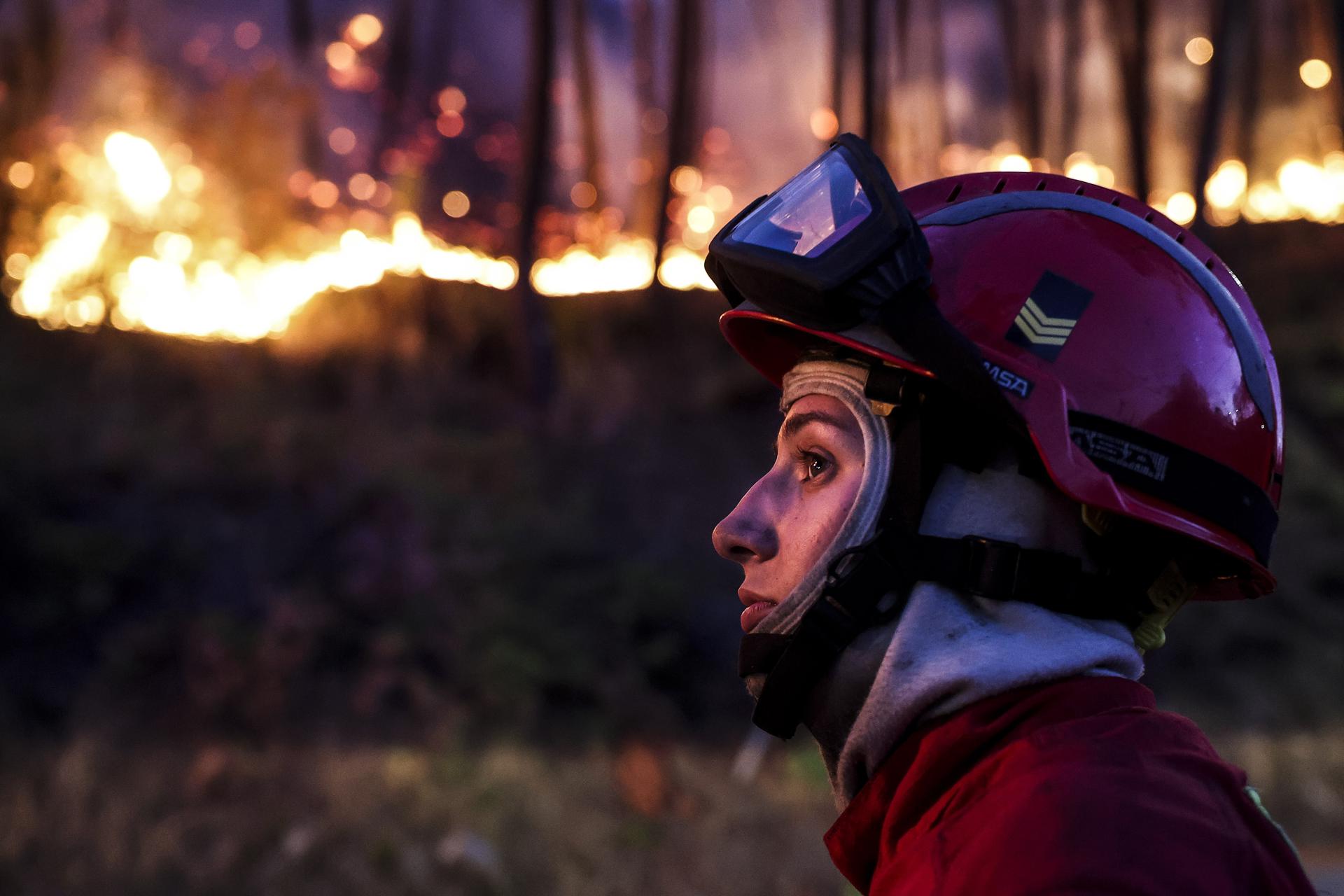 Ola de incendios en Portugal causa una tercera víctima mortal
