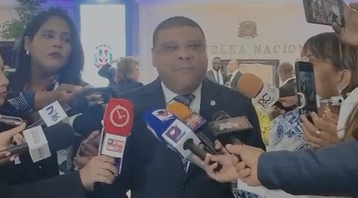 Ramón Raposo cuestiona artículo 310 del Código Penal y anuncia propuestas de modificación