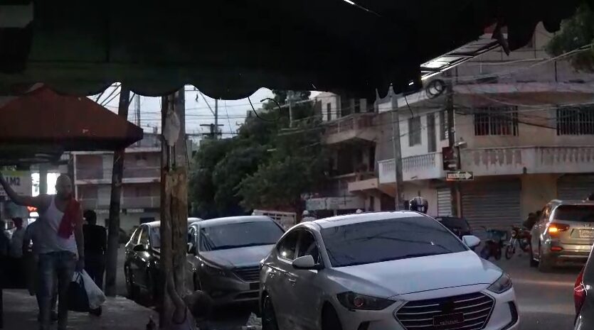 Ciudadanos de la capital al grito por largas tandas de apagones