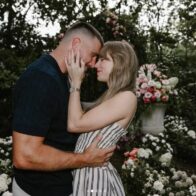 Taylor Swift anuncia su compromiso con Travis Kelce tras dos años de noviazgo