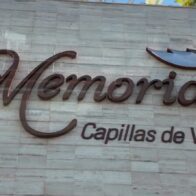 Despiden en velatorio a doña Lilia Mella, madre del director de INEFI