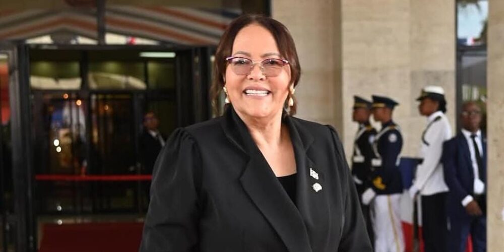 Diputada por San Juan le responde a Danilo Medina y señala obras de Abinader en la provincia
