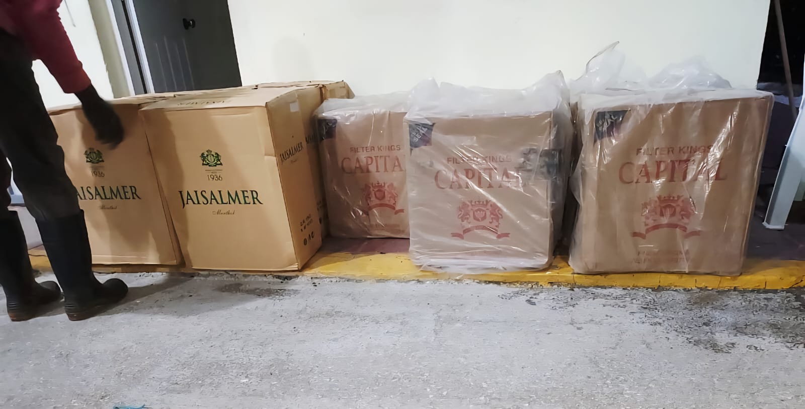 Incautan 160 mil unidades de cigarrillos de contrabando en cuatro mulos en Elías Piña