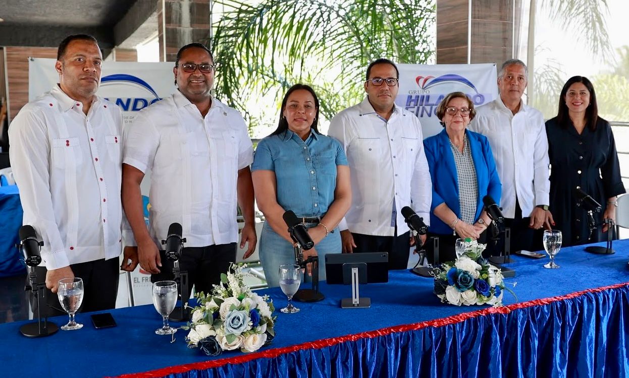 Hilando Fino cierra programa histórico con anuncio presidencial de la carretera Tenares–El Bambú