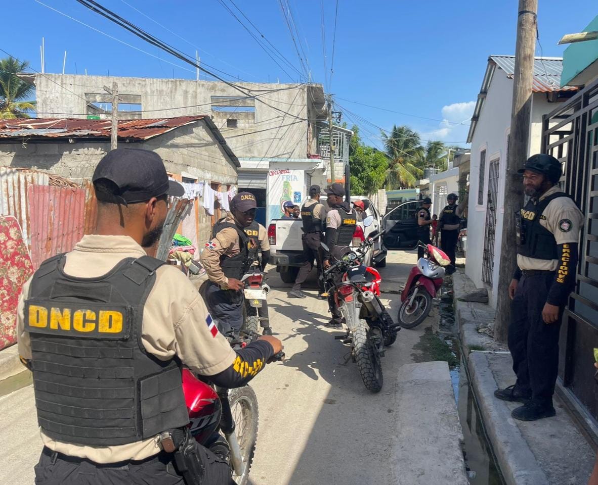 DNCD realiza operativo contra el microtráfico