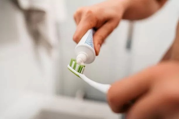 Costa Rica ordena retiro de pasta dental Colgate por riesgo a la salud