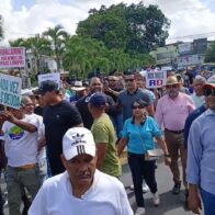 Población de Bonao marcha contra apagones y altas facturaciones de Edenorte